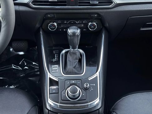 Used 2018 MAZDA CX-9 Touring image 33