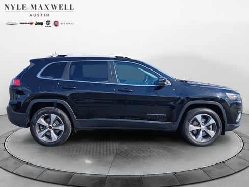 Used 2019 Jeep Cherokee Limited AWD/4WD image 17