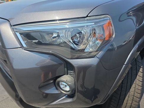 Used 2021 Toyota 4Runner Venture w/ Moonroof Package AWD/4WD image 32