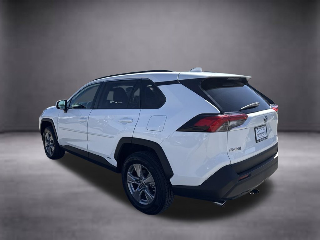 Used 2023 Toyota RAV4 LE AWD/4WD image 6