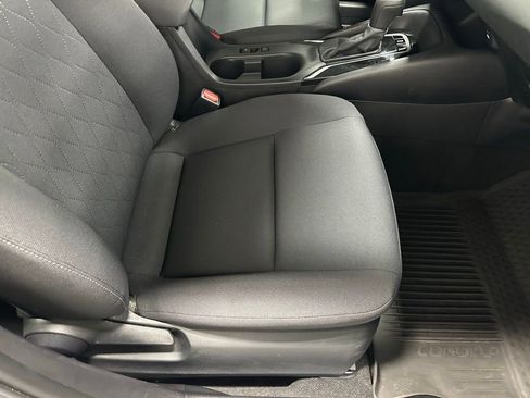 Used 2025 Toyota Corolla LE FWD image 56