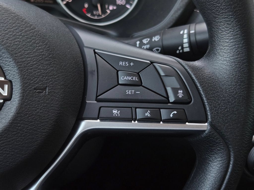 Used 2025 Nissan Sentra SV FWD image 22