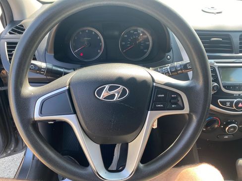 Used 2013 Hyundai Accent GS image 12