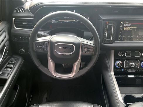 Certified 2024 GMC Yukon XL Denali image 5