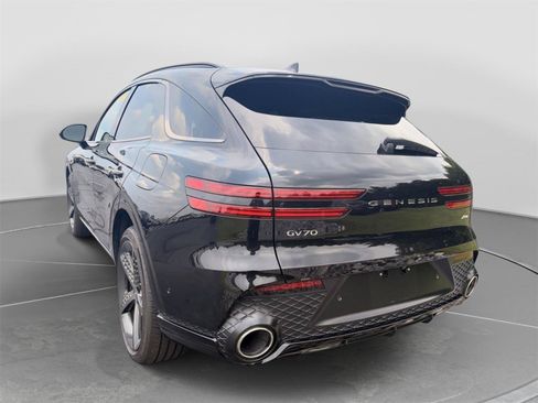 Used 2023 Genesis GV70 2.5T w/ Sport Prestige Package AWD/4WD image 3