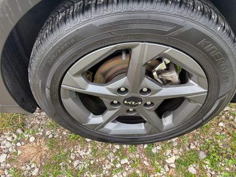 Used 2025 Kia K4 FWD image 32
