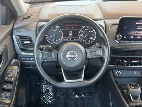 Used 2023 Nissan Rogue SV FWD image 29