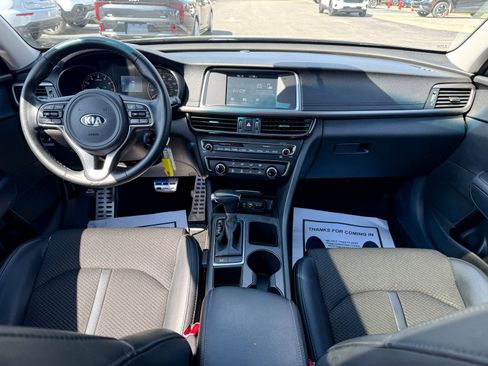 Used 2018 Kia Optima S w/ Panoramic Sunroof Package image 33