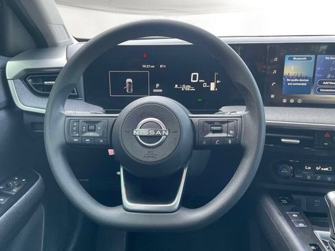 Used 2026 Nissan Kicks SV FWD image 11