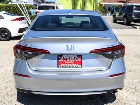 Used 2024 Honda Civic Sport image 4
