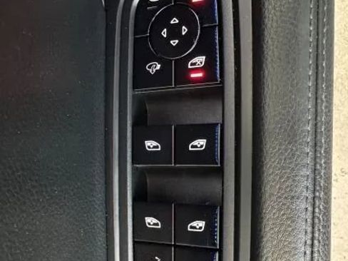 Used 2019 Porsche Cayenne AWD/4WD image 46