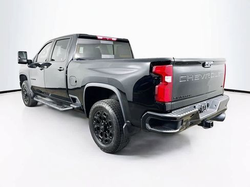 Used 2022 Chevrolet Silverado 2500 LTZ w/ LTZ Plus Package image 4