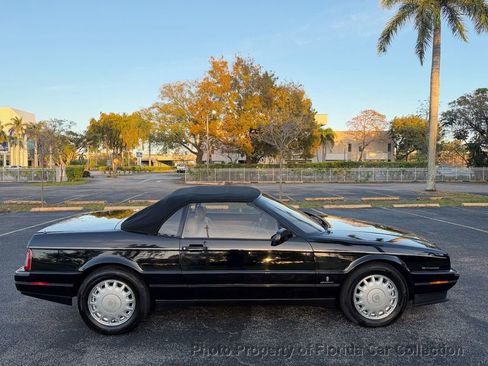 Used 1993 Cadillac Allante image 16