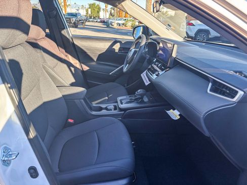 New 2026 Toyota Corolla Cross LE w/ Moonroof Package FWD image 18
