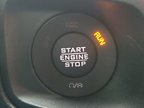 Used 2024 Jeep Wrangler Sport AWD/4WD image 26