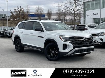 New 2025 Volkswagen Atlas Peak Edition SE