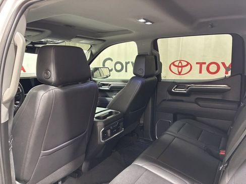 Used 2023 Chevrolet Silverado 1500 LTZ w/ LTZ Convenience Package II AWD/4WD image 20