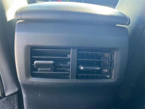 Used 2022 Lexus IS 350 F Sport image 11