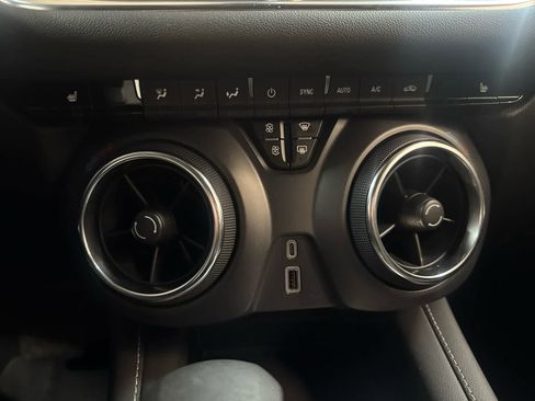 Certified 2025 Chevrolet Blazer LT image 21