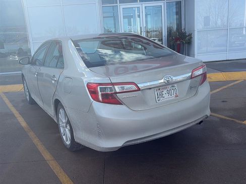 Used 2014 Toyota Camry XLE image 7