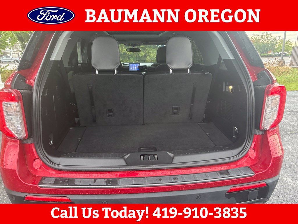 Used 2024 Ford Explorer XLT w/ Equipment Group 202A AWD/4WD image 12