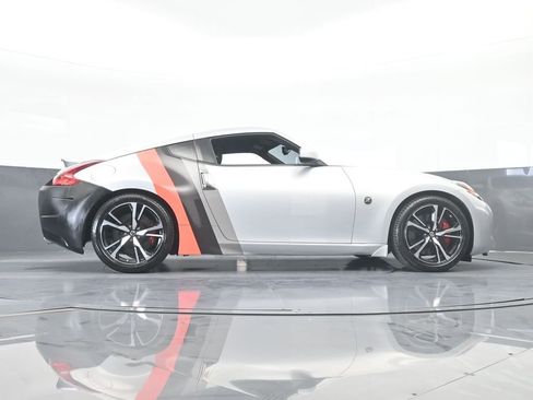 Used 2020 Nissan 370Z w/ Sport Package image 56