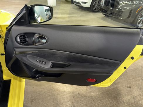 Used 2023 Nissan Z w/ Floor Mat Package (L93) RWD image 9
