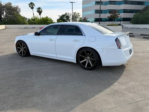 Used 2013 Chrysler 300 S RWD image 10