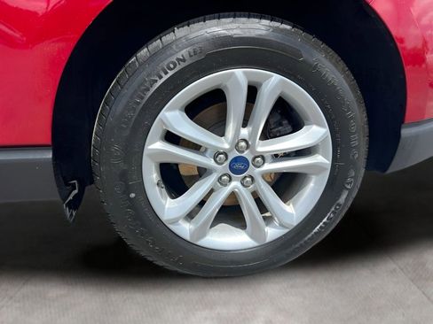 Used 2019 Ford Edge SEL w/ Equipment Group 201A FWD image 7