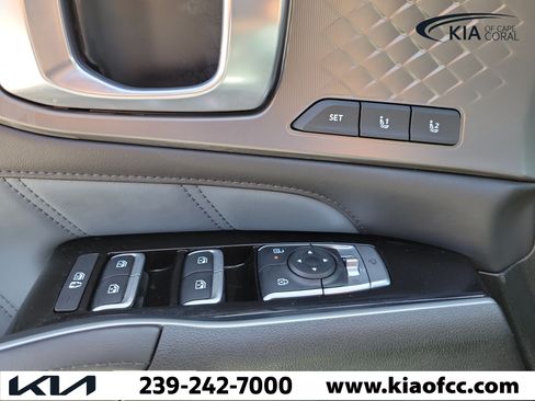 Certified 2025 Kia Sorento SX Prestige AWD/4WD image 24
