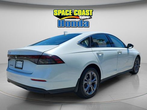 Used 2023 Honda Accord EX image 3