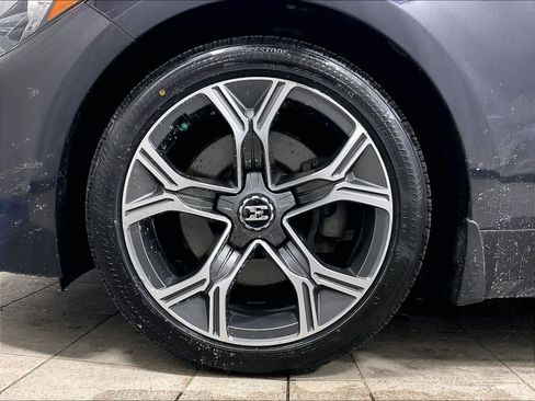 Used 2020 Kia Stinger GT-Line w/ Sun & Sound Package image 7