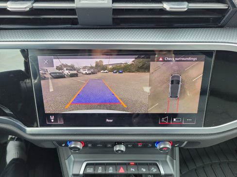 Used 2020 Audi Q3 2.0T Prestige w/ Prestige Package image 32