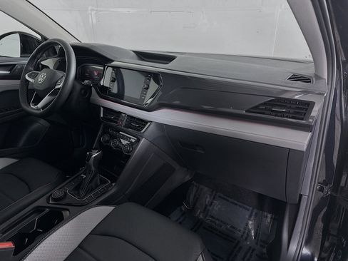 Used 2024 Volkswagen Taos SEL image 29