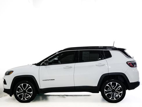 Used 2023 Jeep Compass Limited w/ Sun and Sound Group AWD/4WD image 6