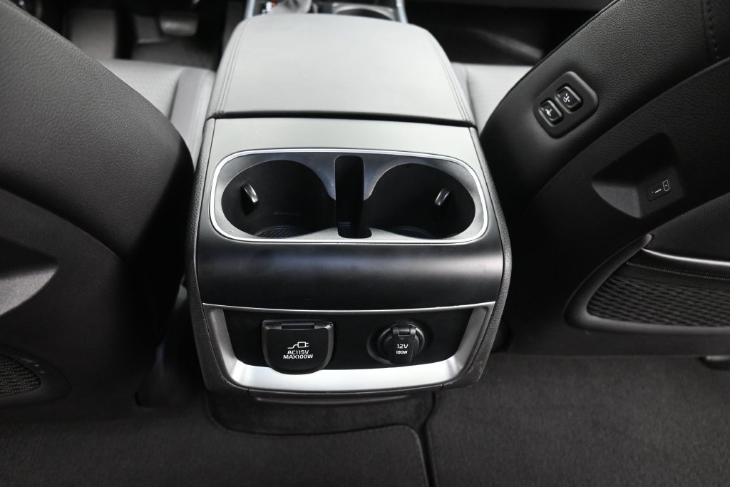 Used 2025 Kia Carnival SX Prestige FWD image 27