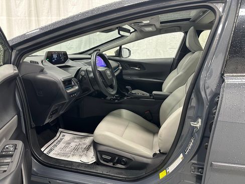 Used 2024 Toyota Prius Limited image 10