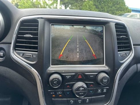 Used 2015 Jeep Grand Cherokee Altitude AWD/4WD image 18
