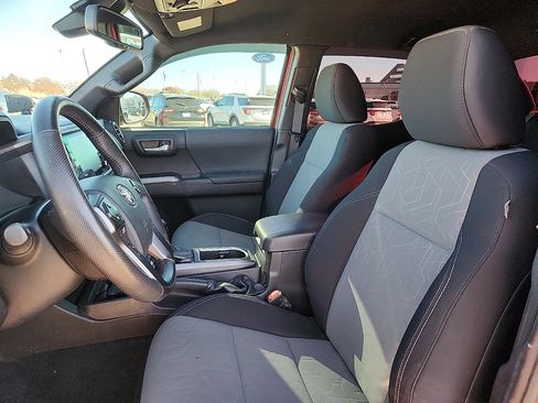 Used 2023 Toyota Tacoma 4x4 Double Cab image 7