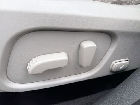 Used 2015 Subaru Forester 2.5i Premium w/ All-Weather Package image 18