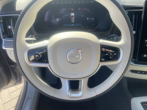 New 2026 Volvo XC90 B6 Ultra image 18