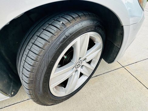 Used 2015 Volkswagen CC Sport FWD image 27