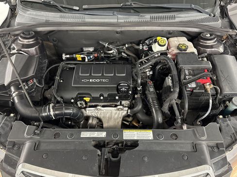 Used 2015 Chevrolet Cruze LTZ w/ Sun, Sound and Sport Package FWD image 32
