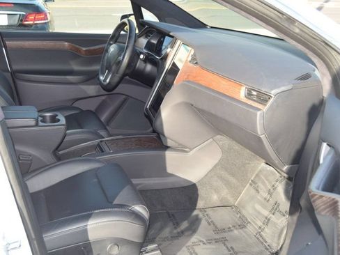 Used 2019 Tesla Model X 100D AWD/4WD image 19