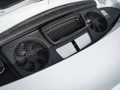 Used 2014 Porsche 911 Turbo S image 34