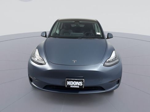 Used 2020 Tesla Model Y Long Range image 11