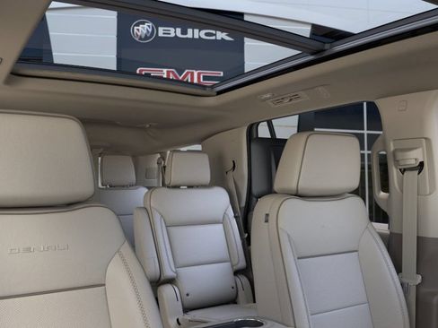 New 2026 GMC Yukon Denali w/ Denali Reserve Package AWD/4WD image 24