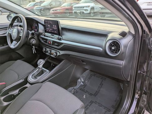 Used 2024 Kia Forte LXS image 33
