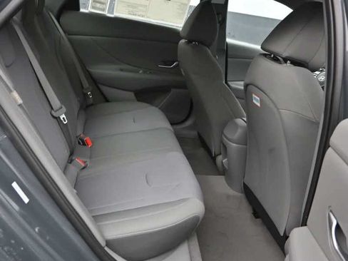 New 2026 Hyundai Elantra SE FWD image 12