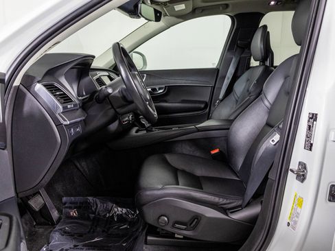 Used 2020 Volvo XC90 T5 Momentum w/ Protection Package AWD/4WD image 22